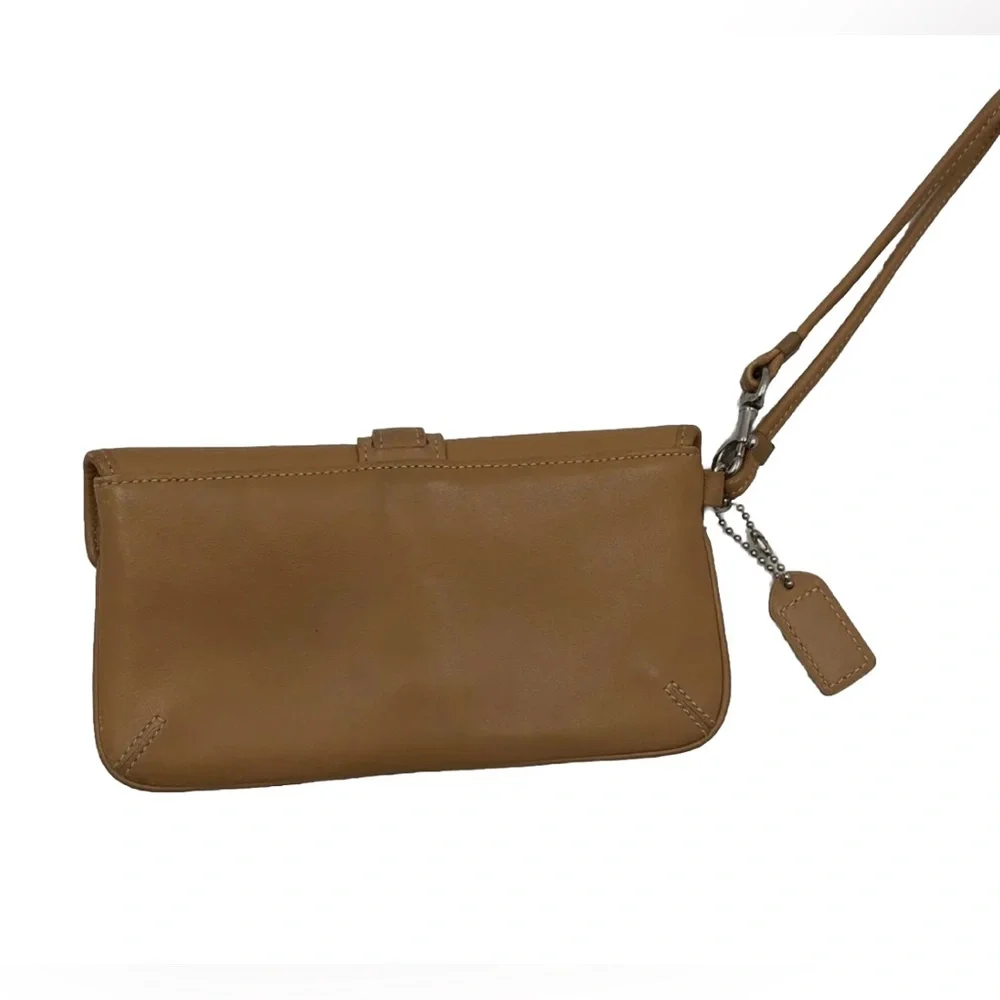 Coach Vintage Tan Leather Wallet - Picture 2 of 9